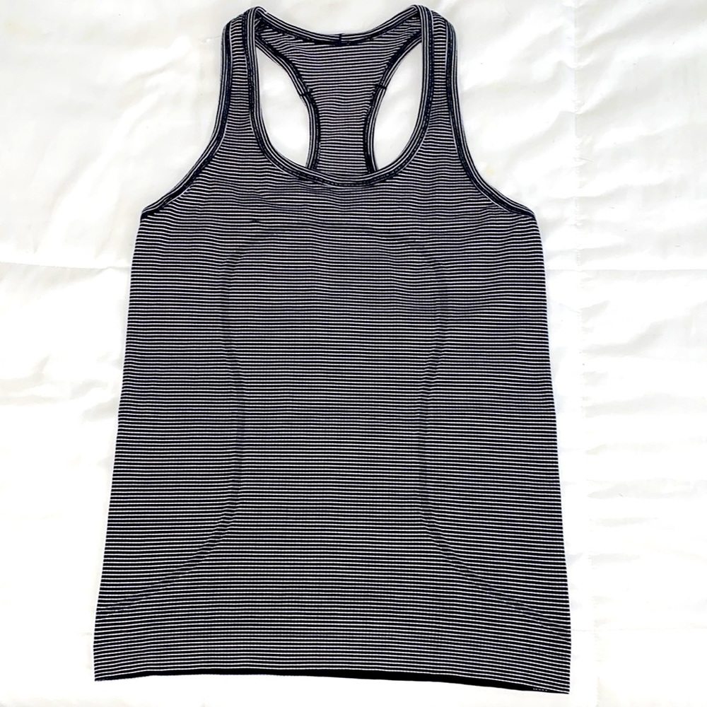 Lululemon size 6 Swiftly Racerback tank top - Picture 1 of 6